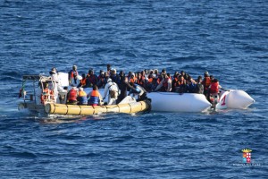 Marina Militare 214 migranti soccorsi2