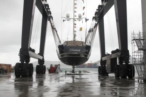 Il varo del SY Dahlak, sloop di 38 metri