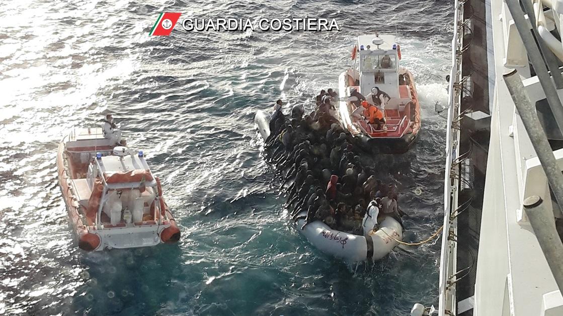 Guardia Costiera Salvataggio Migranti