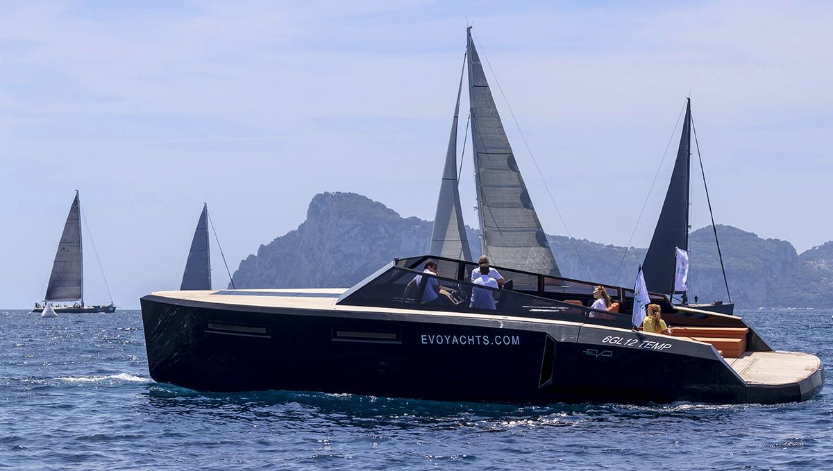 Evo 43 'Official Tender' della rolex Capri international regatta 2016