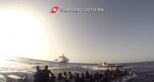 Guardia Costiera: circa 223 migranti tratti in salvo