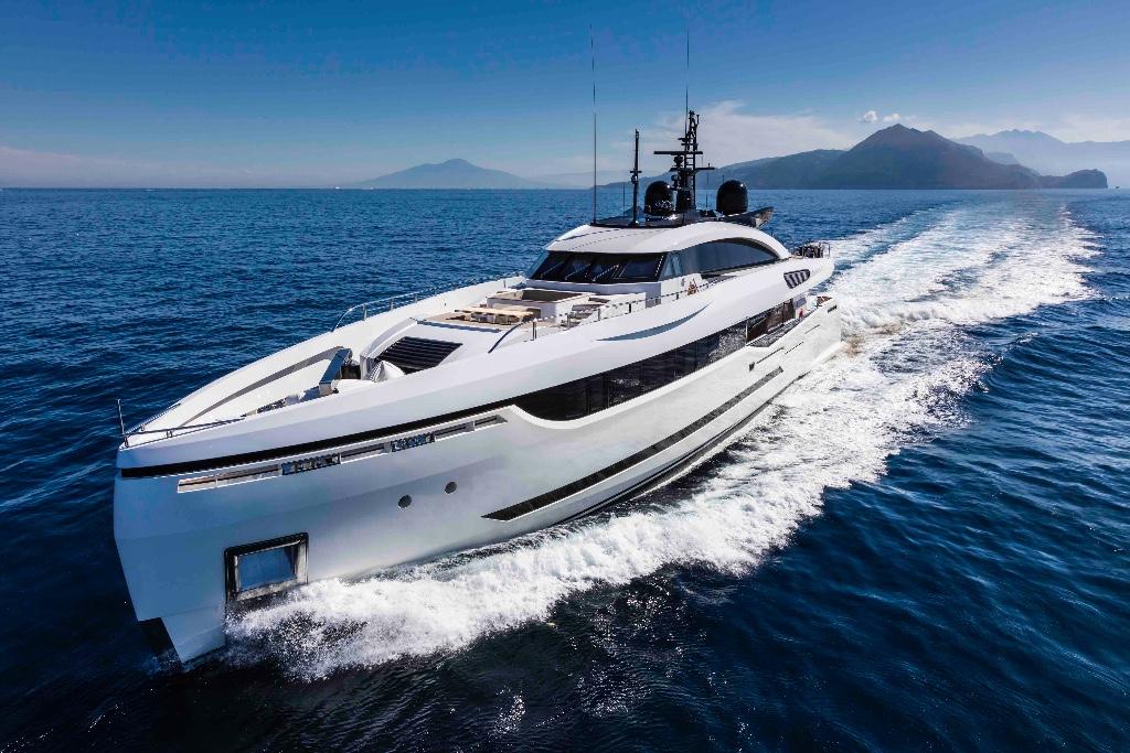 Columbus Yachts 40m sport Hybrid