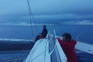 Fine weather and calm seas for IDEC Sport