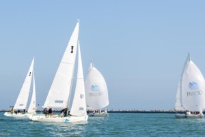 Nel week end dal 21 al 23 aprile la vela 2.0, quella del Team Race, sbarcherà a Marina di Ravenna