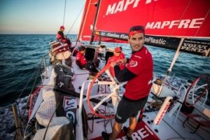 MAPFRE win qualifying sprint from Plymouth to Saint-Malo