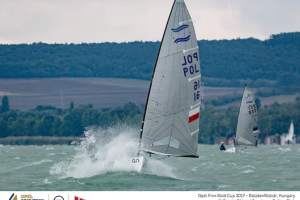 Al via i Campionati del Mondo Finn sul lago Balaton, Ungheria, e Nacra17 a La Grande Motte, Francia