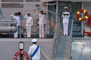 Taranto – La Marina Militare saluta nave Aliseo