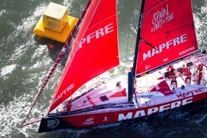 VOR: MAPFRE lead the fleet at the start of Leg 2 en route to Cape Town