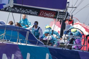 I franco/cinesi di Dongfeng Race Team si sono aggiudicati la In-port race di Città del Capo