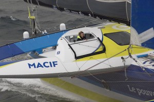 Solo round the world: François Gabart soon to reach the equator