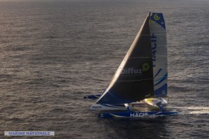 MACIF trimaran establishes a new single-handed round the world record of 42 days, 16 hours, 40 minutes and 35 seconds