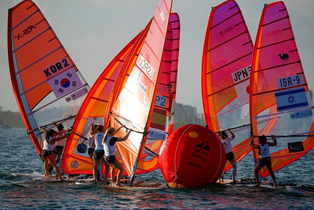 Miami World Cup Series Day 1, breeze plays hide and seek