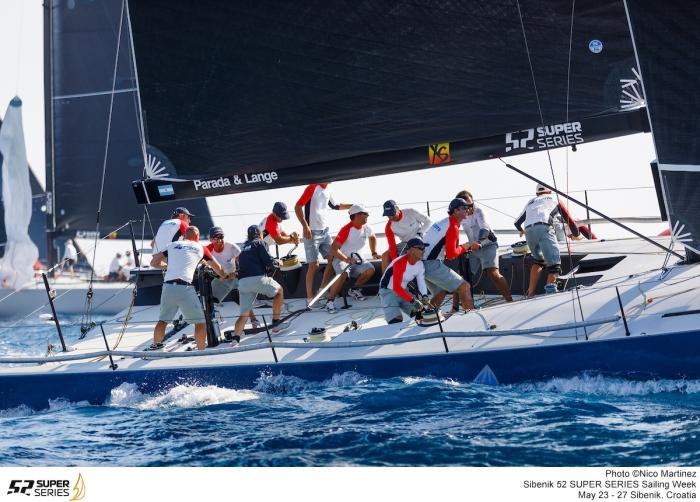 52 Super Series: It's a day of fighting back for Azzurra