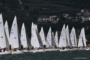 Il Campionato Italiano J24 organizzato dalla Fraglia Vela Riva