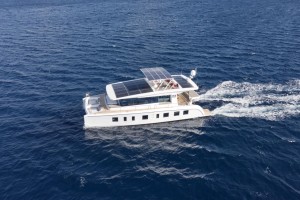 Silent 55: use of solar panels sets green new trends in modern yachting