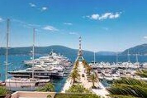 Gastgeber des 44Cup Porto Montenegro ist der weltbekannte Superyachthafen Porto Montenegro.