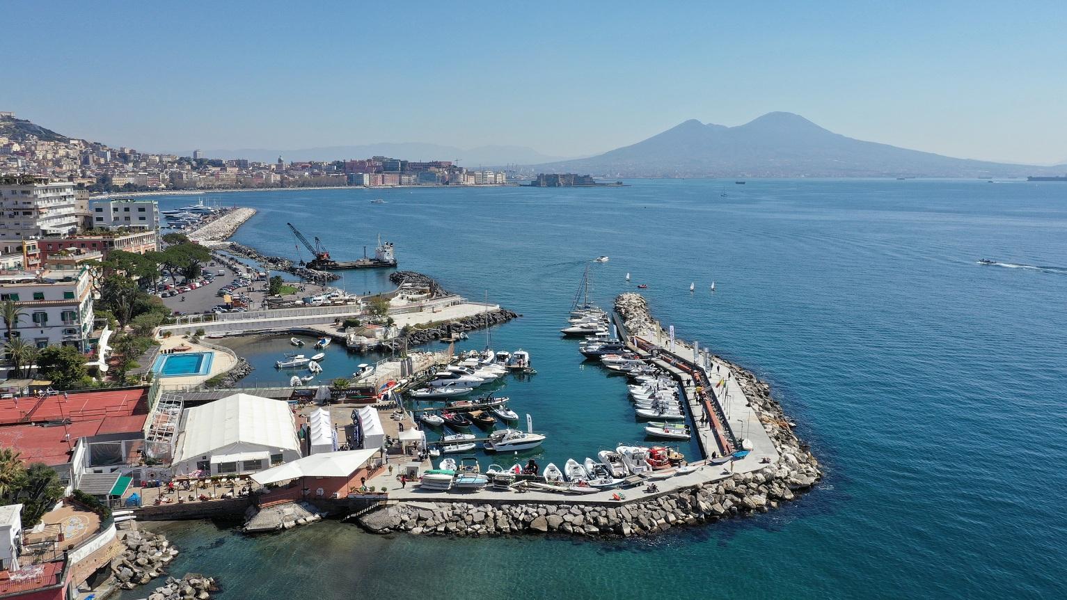 A Napoli il circolo Posillipo ospita 'Navigare'