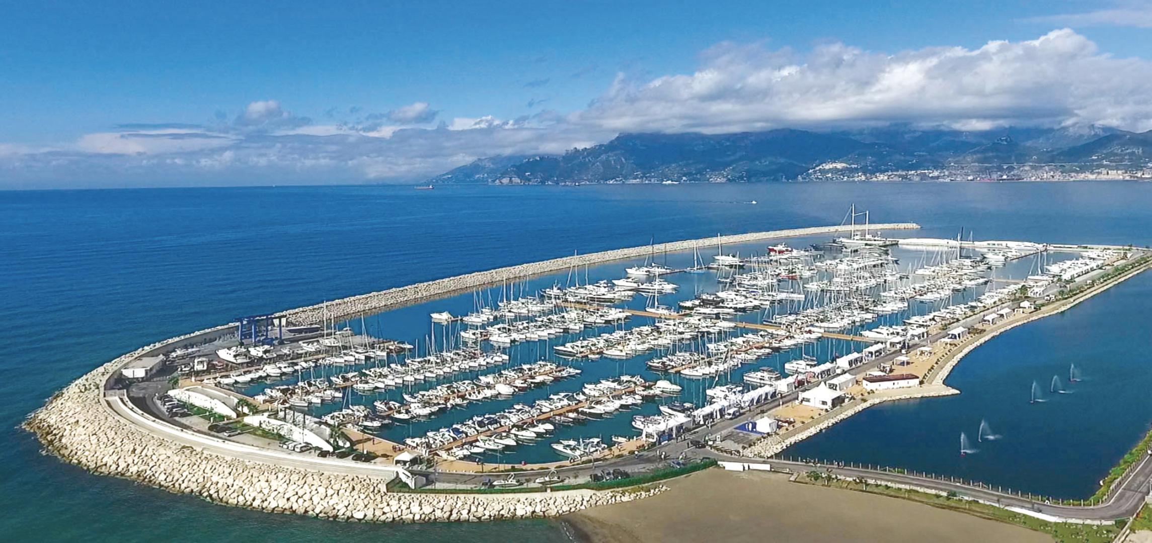 Marina d'Arechi, la base ideale per le crociere in Costiera Amalfitana