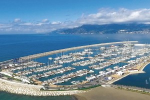 Marina d'Arechi, la base ideale per le crociere in Costiera Amalfitana