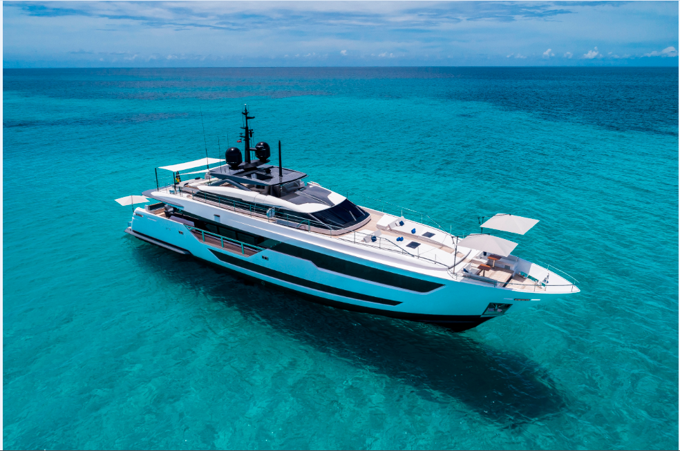 Custom Line 120’ premiato in America nella categoria“Best Power Yacht”