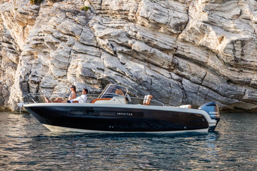 Invictus Yacht keeps evolving and reveals the Capoforte collection