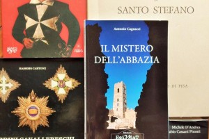 Alcuni libri sugli ordini cavallereschi della biblioteca di Artemare Club