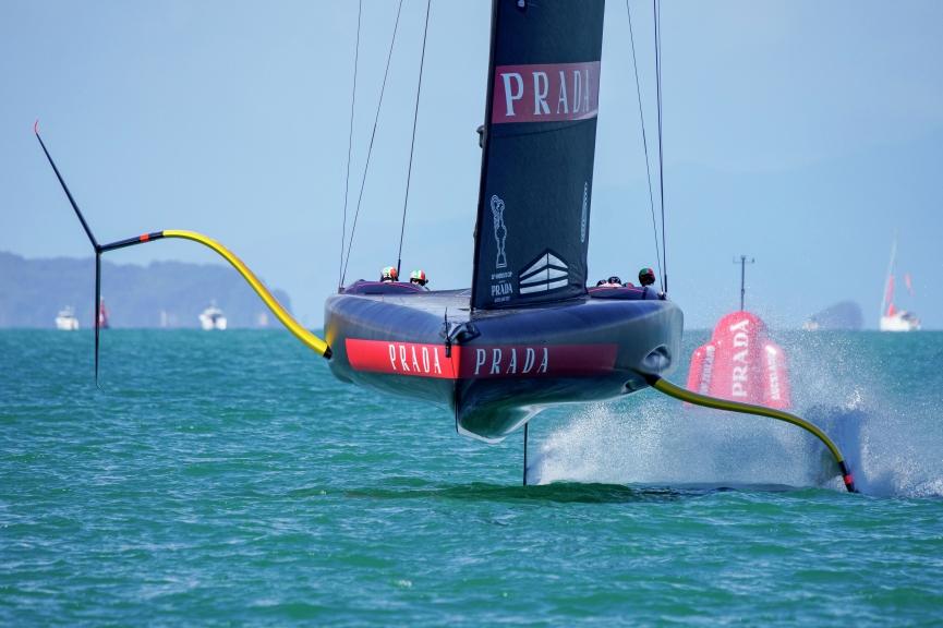 Luna Rossa collects the first points on the Prada Cup final