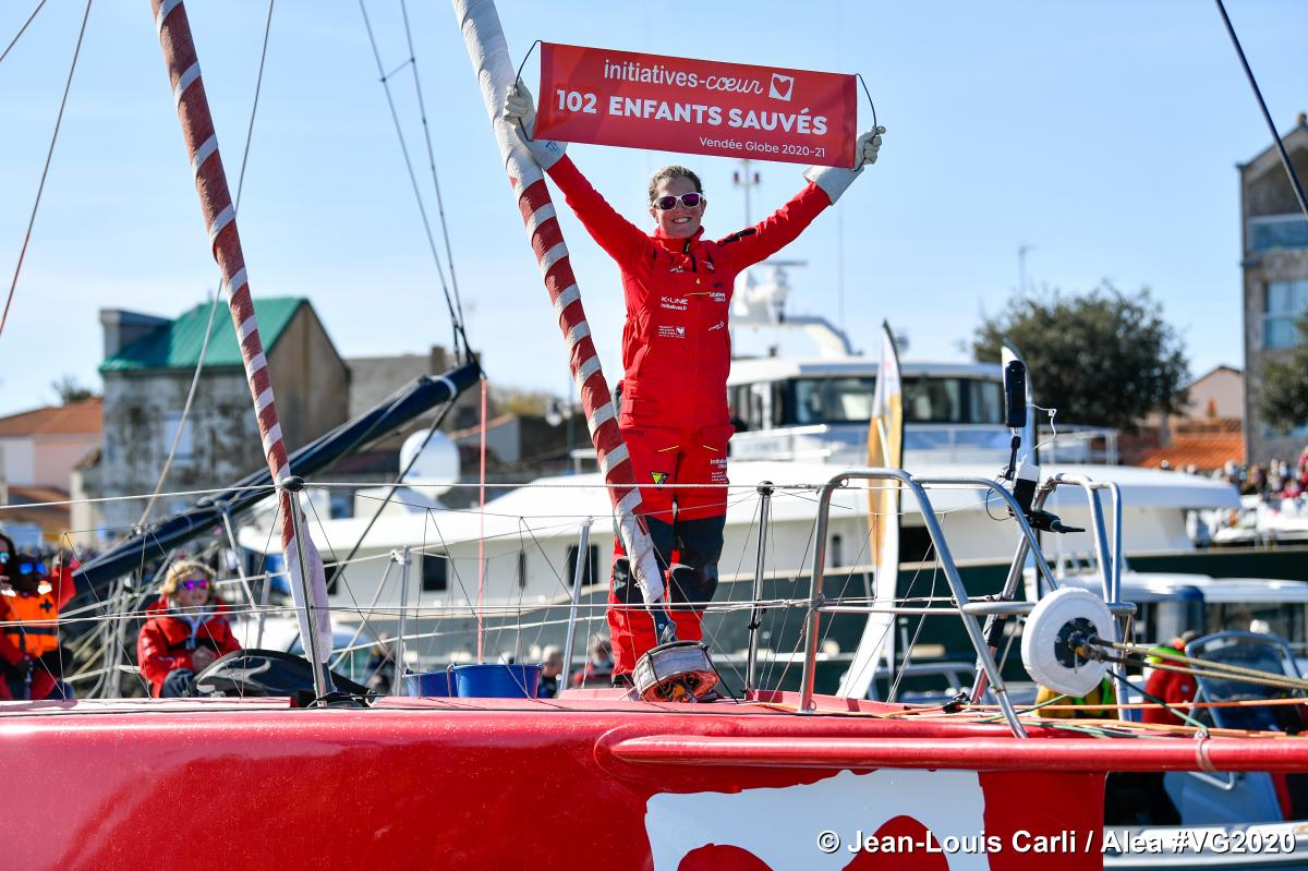 Lion Hearted Sam Davies Completes Solo Vendée Globe Route Outside The Race