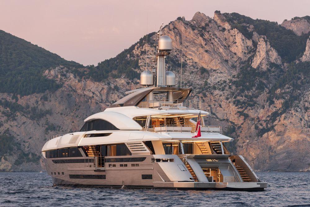 Videoworks created the on-board systems Rossinavi superyacht M/Y EIV