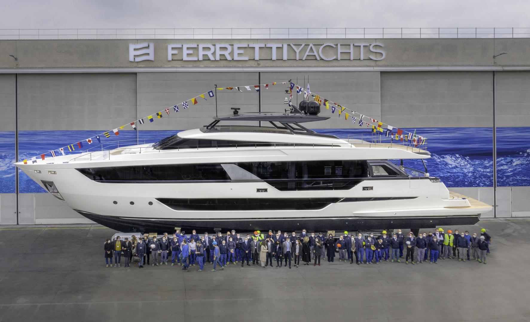 Ferretti Yachts 1000 launched the largest ever built by the shipyard