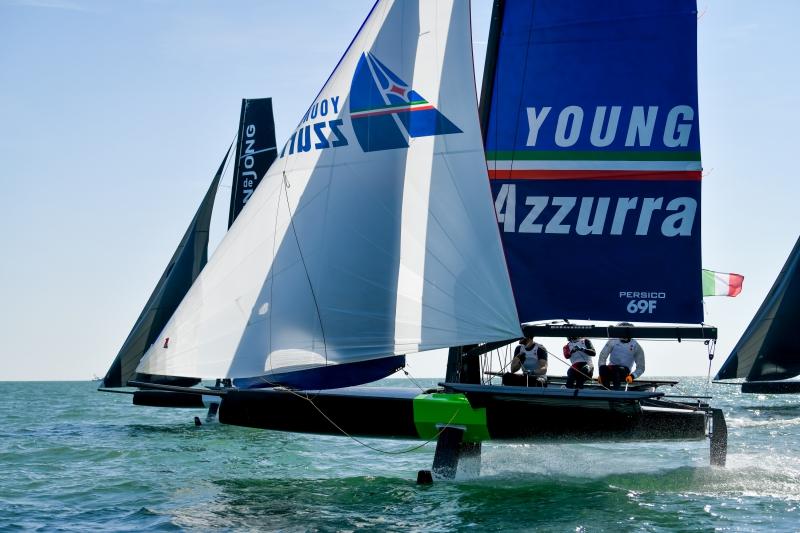 Young Azzurra in regata durante la Youth Foiling Gold Cup