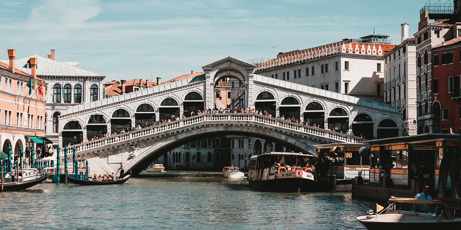 More than thirty-three million tourists visited Venice in 2019. The city needs the revenue, but suffers at the same time under the burden. (Credit: Unsplash)