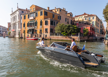 Full electric Magonis Wave e-550, affascina i canali di Venezia