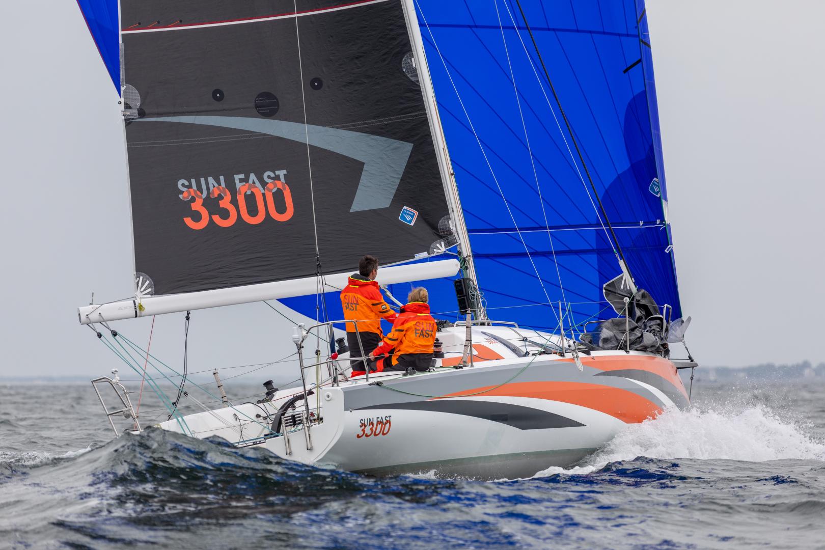 The Sun Fast 3300 is a remarkably successful design by any standards. More than 70 are already racing and around 15 of them are expected to be on the start line of this summerʼs Fastnet Race.