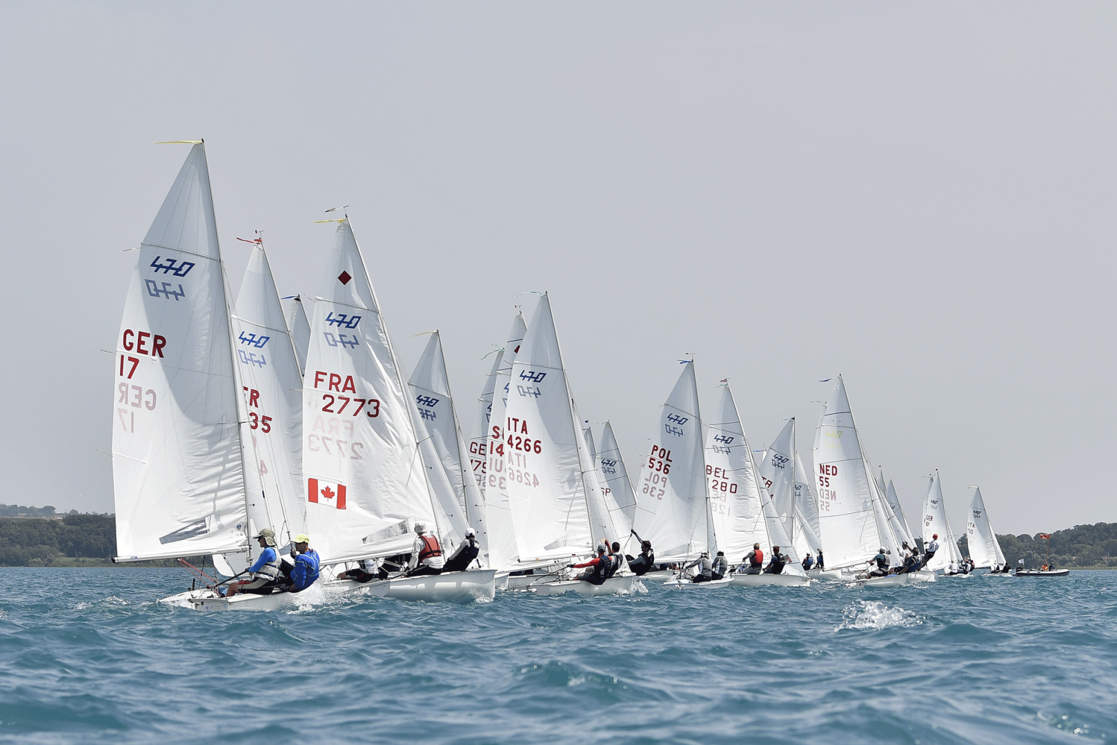 World 470, Day 1: First 3 races for the 49 crews of the competition