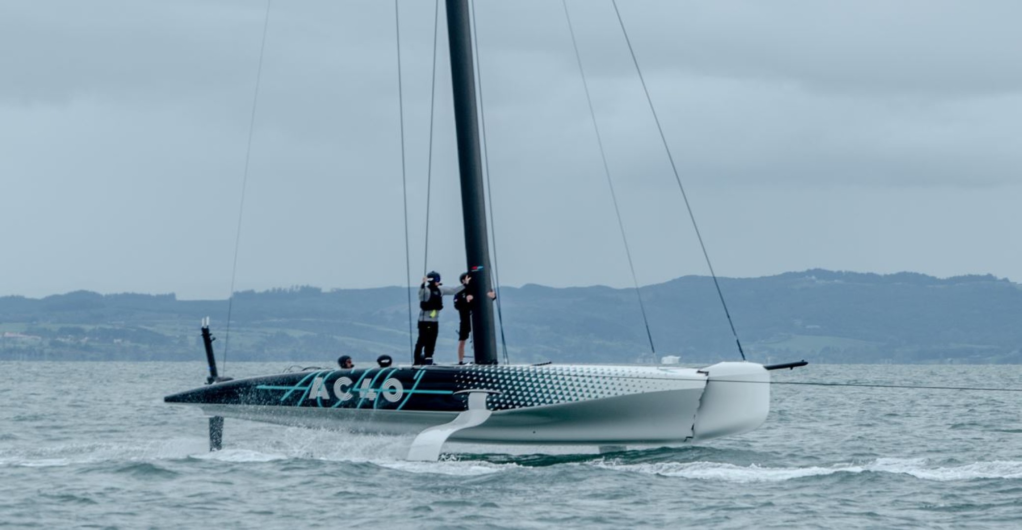 ETNZ AC40 in testing configuration suffers damage during sailing