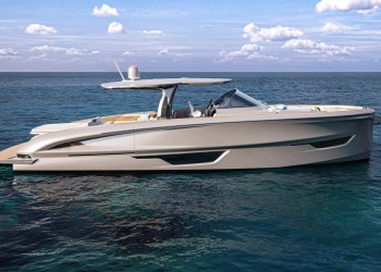 Solaris Power 52 Open, debut at the Cannes Yachting Festival 2023