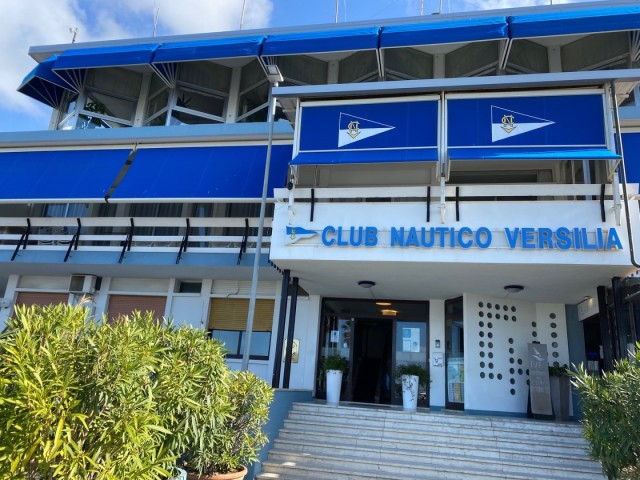 Al Club Nautico Versilia, Marevivo consegna i riconoscimenti del progetto NauticinBlu.