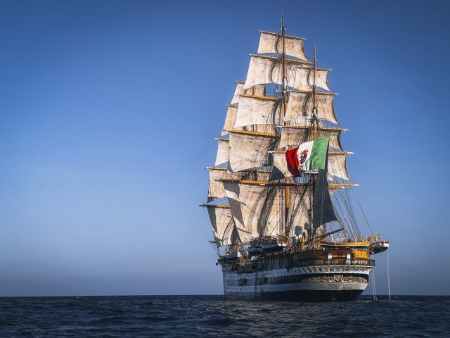 Parte da Genova il giro del Mondo di nave Amerigo Vespucci