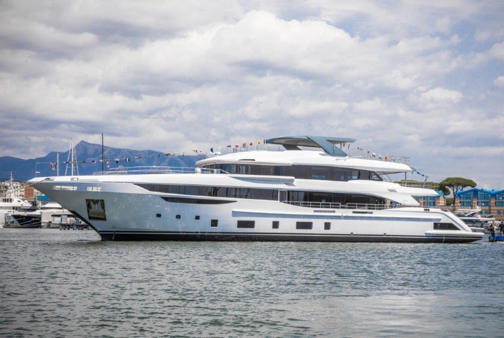 Benetti launched BP006, the sixth unit of Diamond 44M
