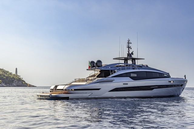Pershing GTX116: sporty by nature and extraordinarily liveable.