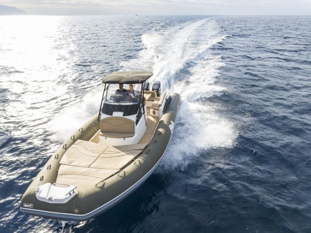 BWA Sport 33GTO: Ein Schlauchboot, das sportliches Design mit fortschrittlichem Komfort verbindet
