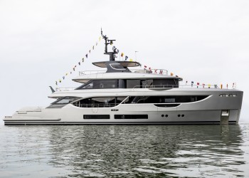 Benetti has launched a new unit of Oasis 34m, M/Y Sirena