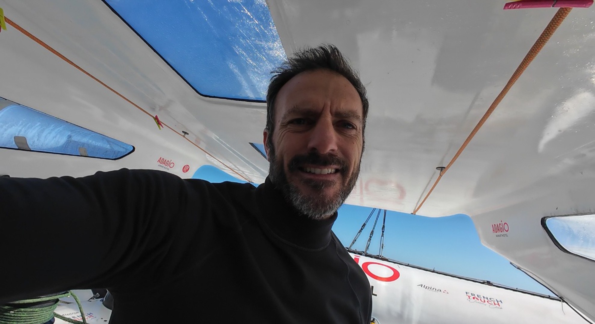 Fifth placed Éric Péron passes Cape Horn and sets a Pacific record for this race