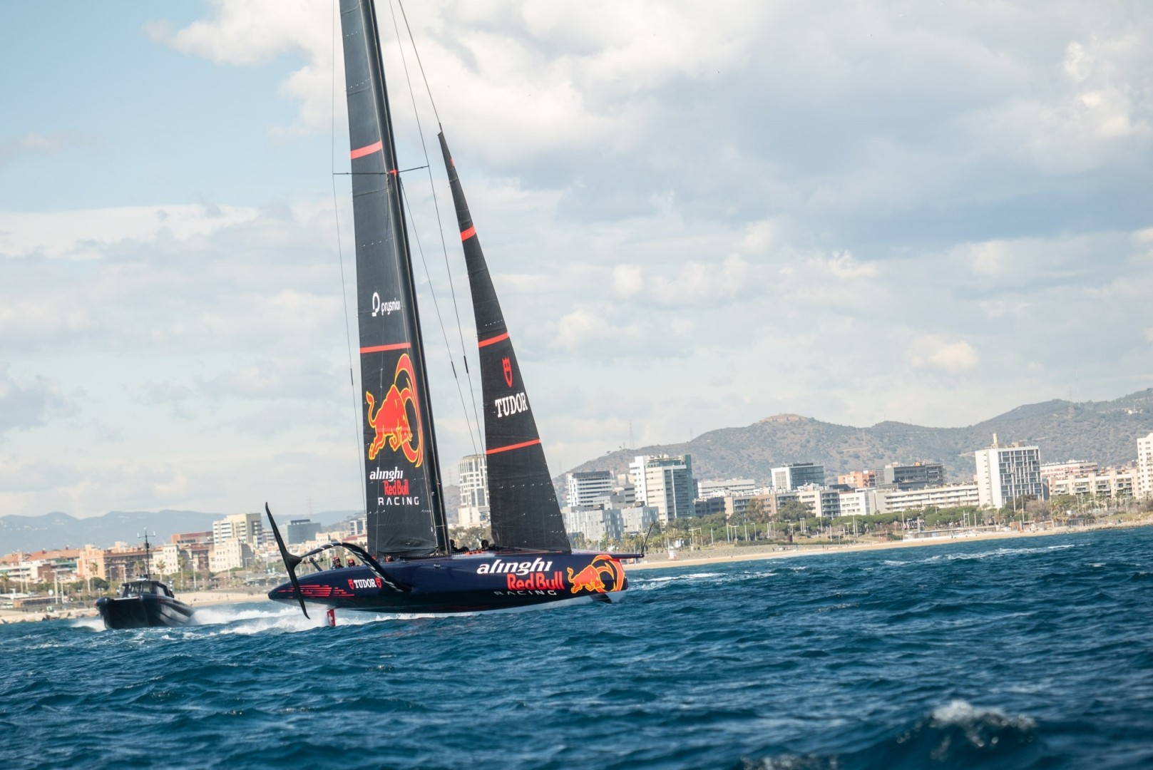 America´s Cup: Magical Barcelona shines for the Americans and Swiss