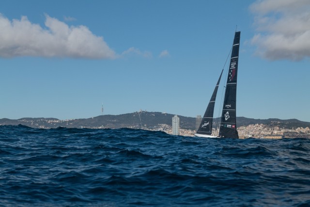 America's Cup: quiet boat, noisy sea state in Barcelona