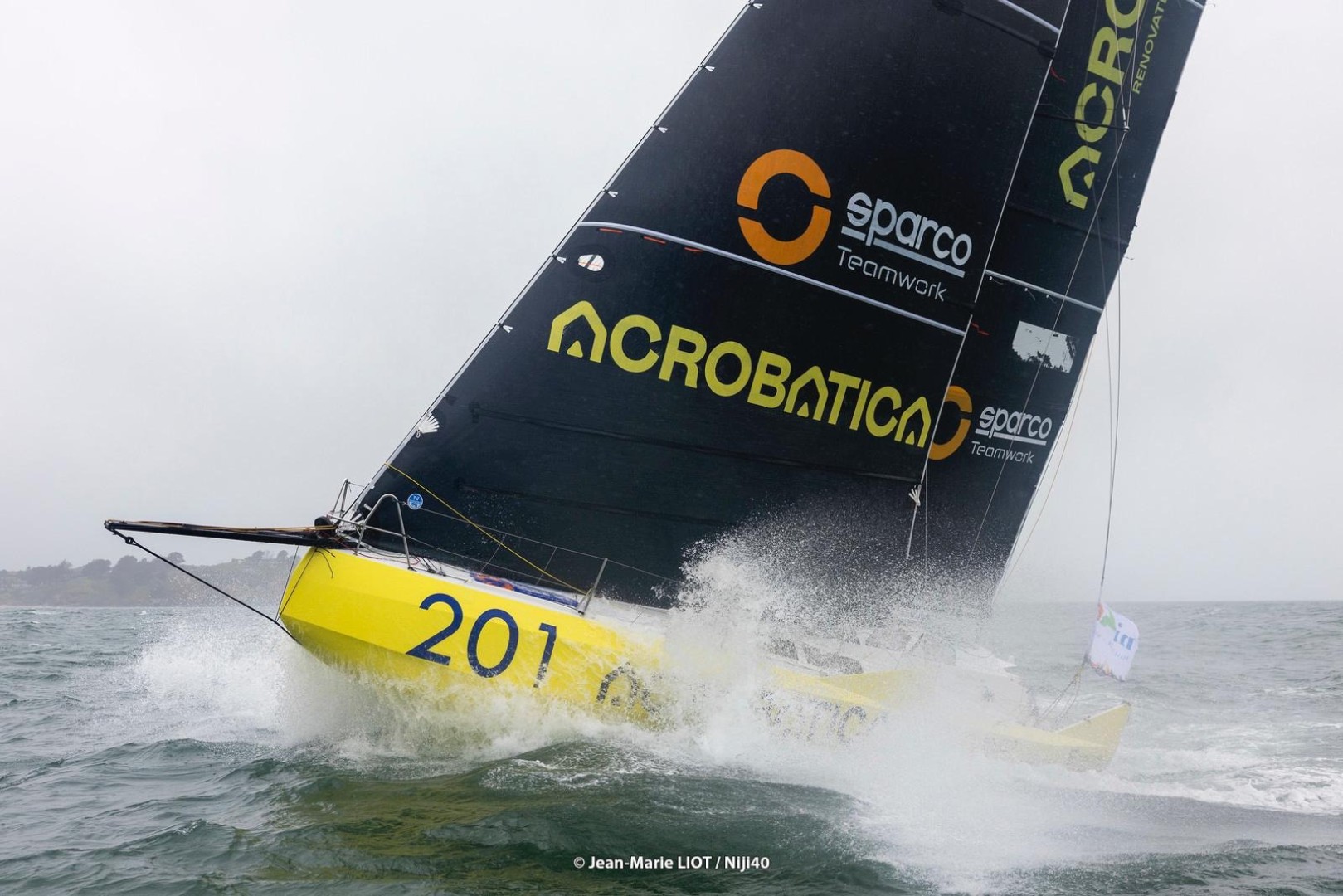 Alberto Riva Axion Pressmare | Alberto Riva in oceano per la prima edizione della ...