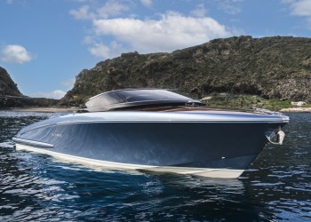Riva El-Iseo is the first model in Riva’s E-Luxury segment