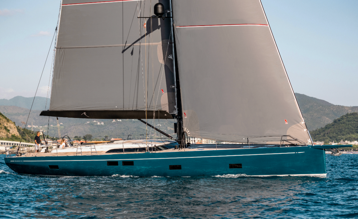 Grand Soleil 72 Long Cruise svelata dal servizio fotografico ufficiale