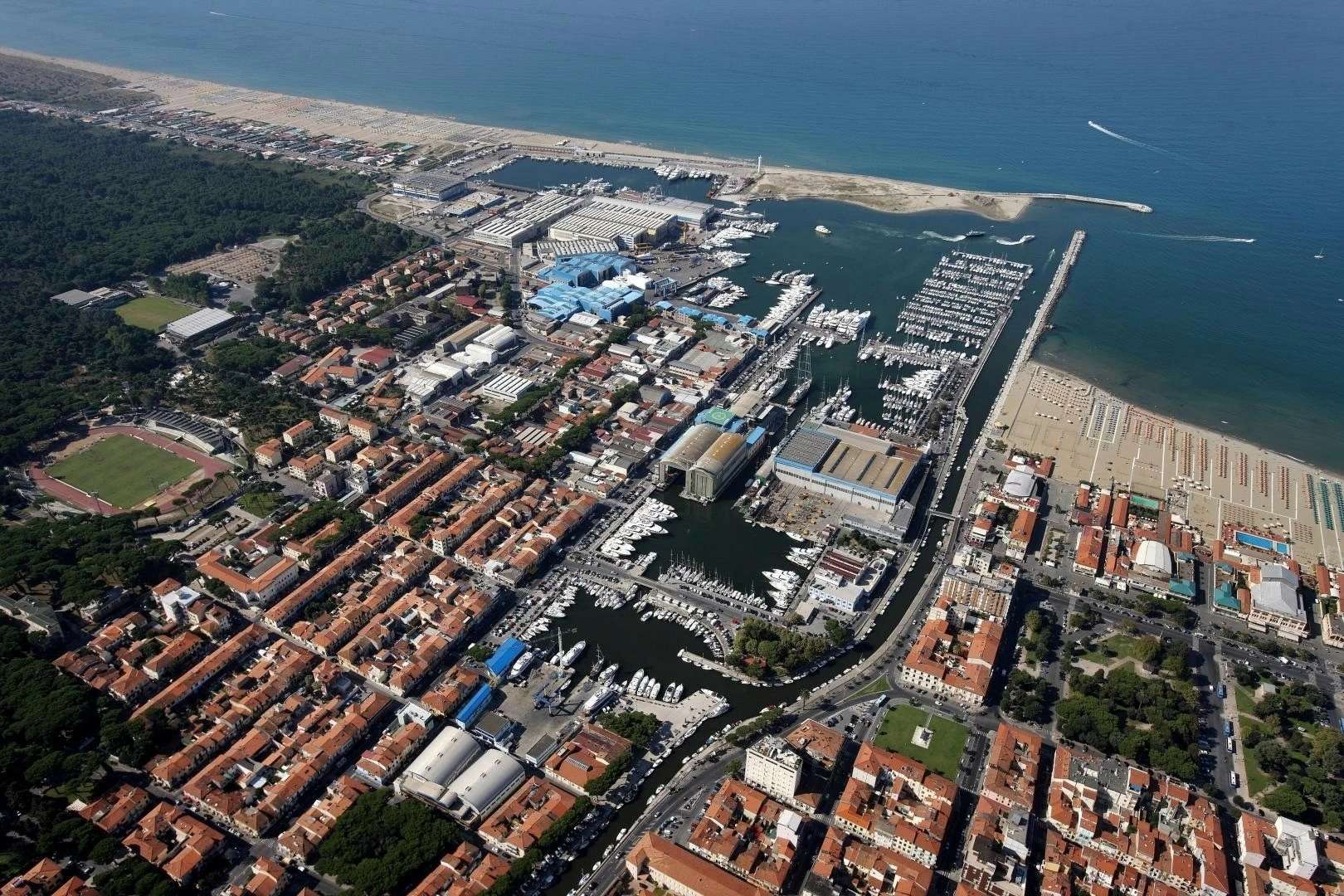Viareggio, al via ai lavori per il sabbiodotto